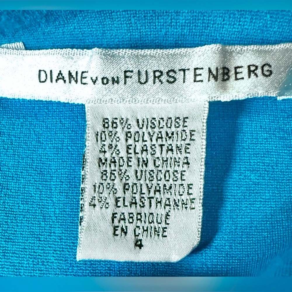 Diane Von Furstenburg knit shift dress. 4 - Picture 5 of 5